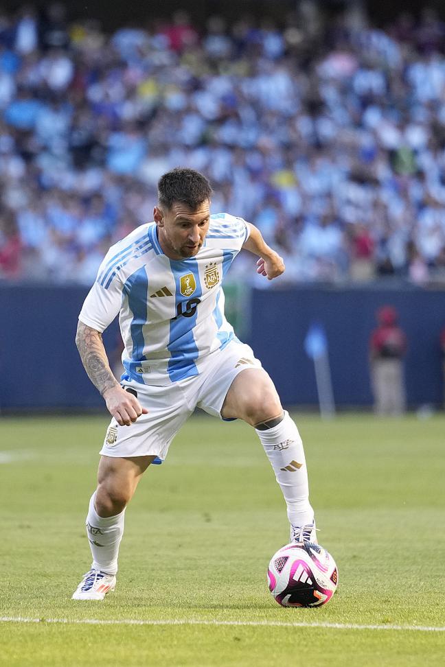 墨尔本联官方：伊利可以出战对阵36人，沃克缺席