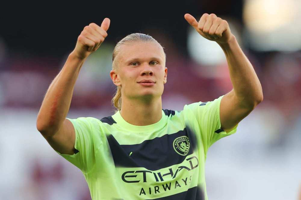 马特乌斯：我和马拉多纳就像梅西和C罗，但我们场外相处更多