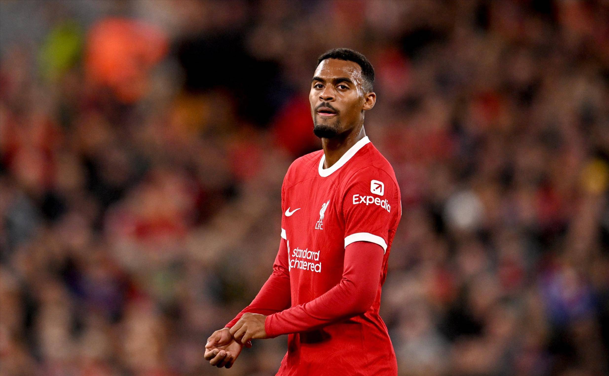 18岁“杜锋接班人”惊艳表现，广东男篮迎来新‘锋线大脑’