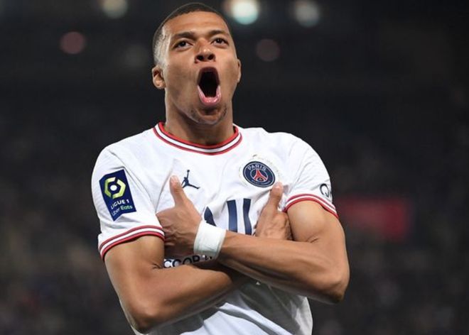 弗兰克：本场欧冠会进行球员轮换，约翰逊能否出战还需观察