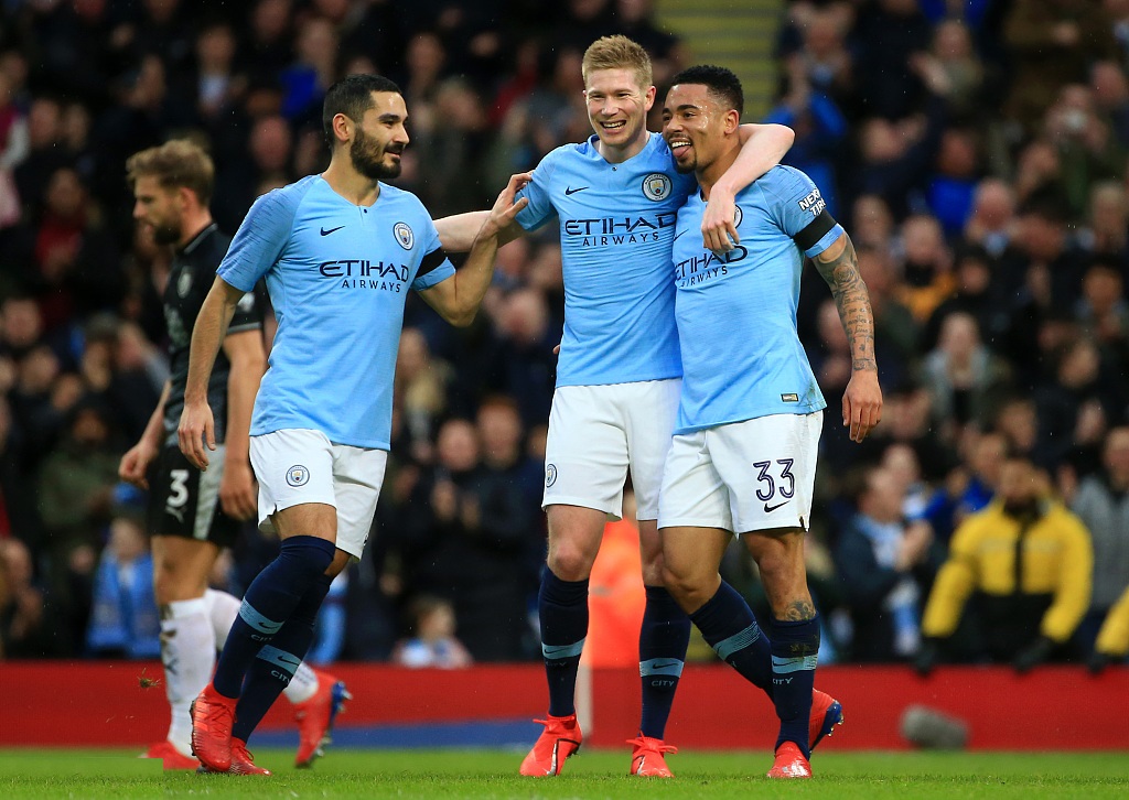 葡萄牙体育3-0布鲁日，路易斯-苏亚雷斯传射，特林康建功