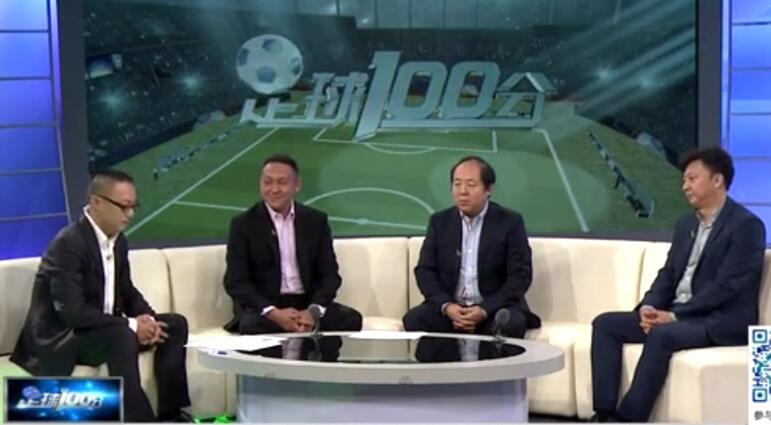 TA：多家豪门关注小将斯密特，阿尔克马尔对其估价约6000万欧