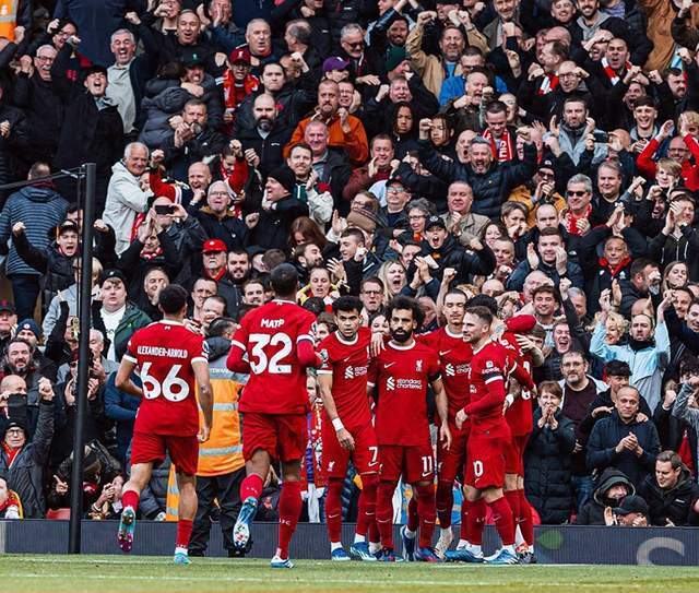 火爆德比，费内巴切vs加拉塔萨雷赛前双方球员就开始发生冲突