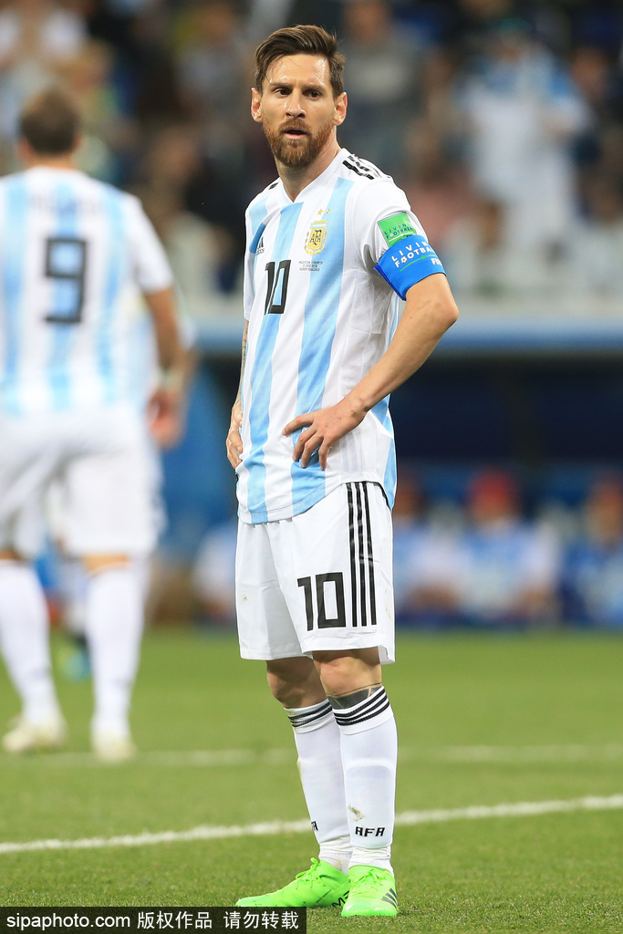 拼尽全力！哈登18中10空砍34+5+6+4断