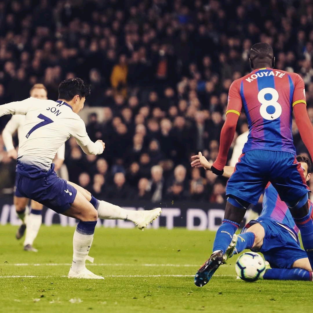 鲁尼：萨拉赫在摧毁自己在利物浦的传奇地位，做法完全错误